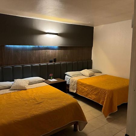 Hotel Santa Cruz Chihuahua Esterno foto